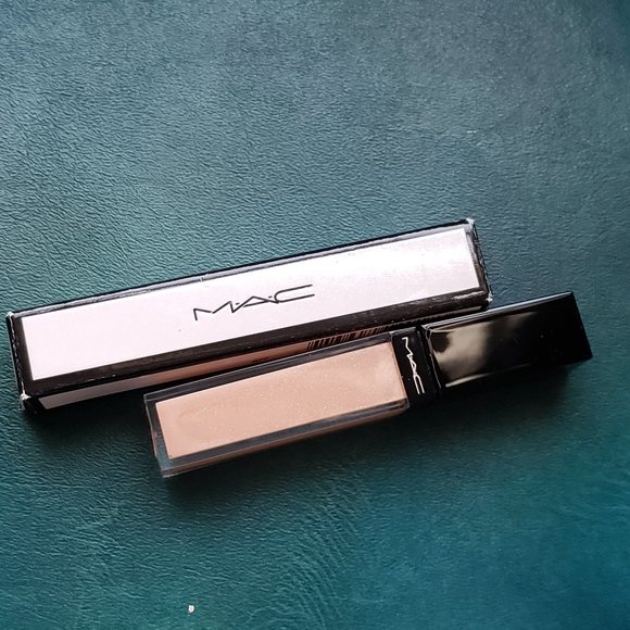Mac Cosemtics Lipglass LE - Picture 1 of 6